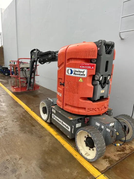 2017 Skyjack SJ30ARJE Articulating Boom Lift