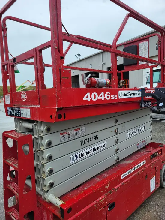 2018 MEC 4046SE Scissor Lift