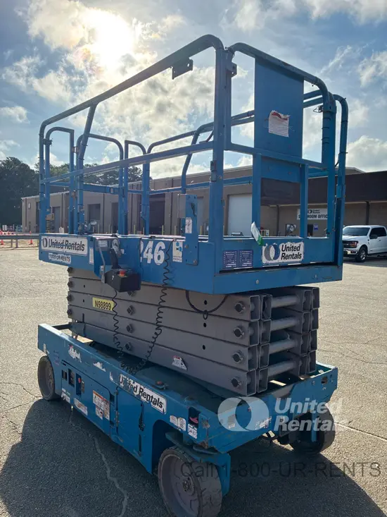 2017 Genie GS-3246 Scissor Lift