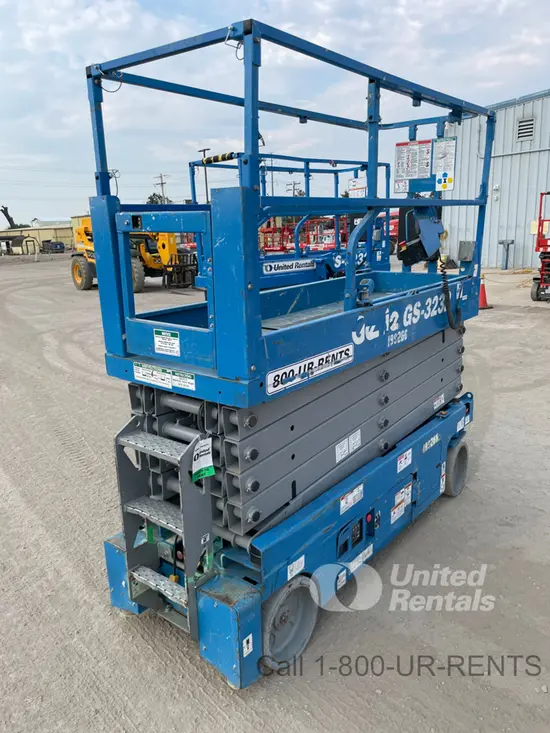 2017 Genie GS-3232 Scissor Lift