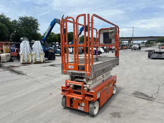 2019 Snorkel S3215L Scissor Lift