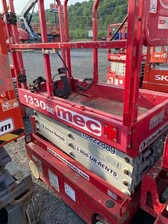 2018 MEC 1330SE Scissor Lift