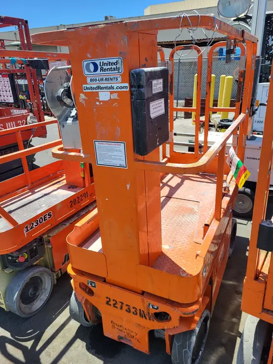 2019 Snorkel TM12E Self-Propelled One-Person Lift