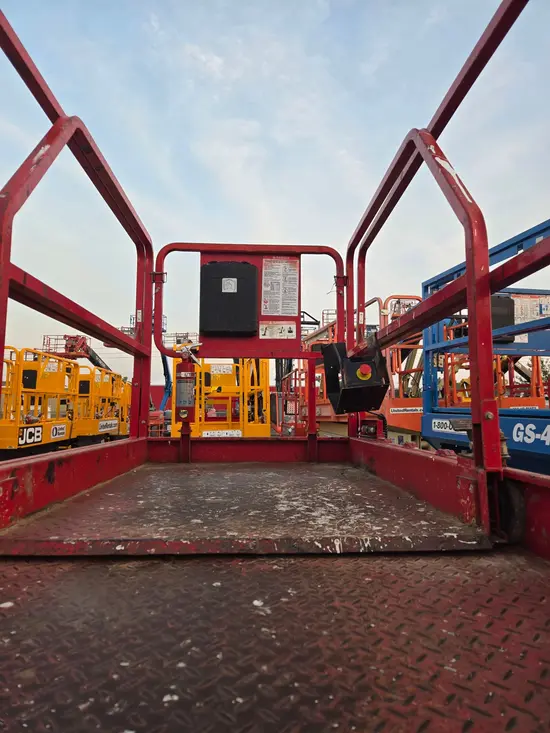 2017 MEC 4046SE Scissor Lift