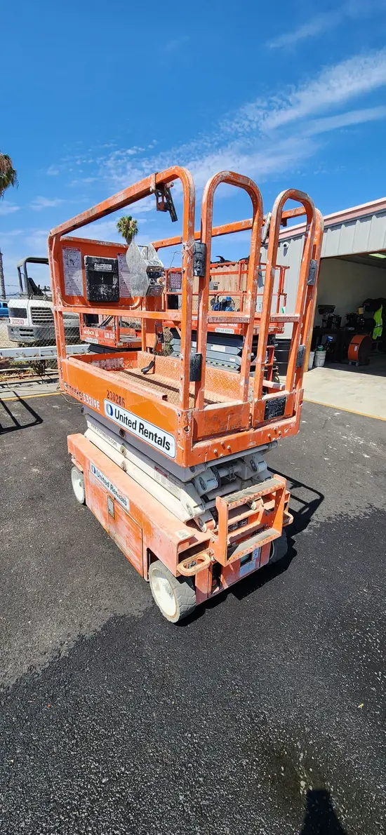 2019 Snorkel S3219E Scissor Lift