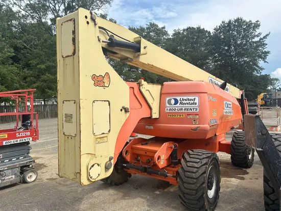 2013 JLG 800AJ Articulating Boom Lift