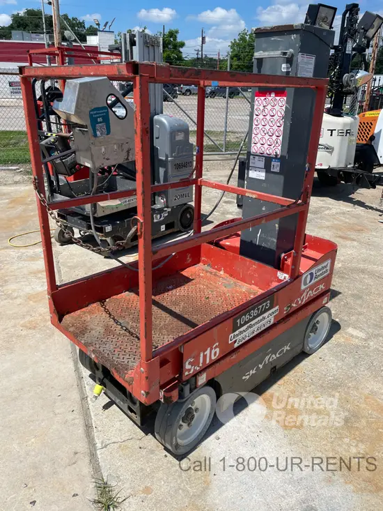 2017 Skyjack SJ16 Self-Propelled One-Person Lift