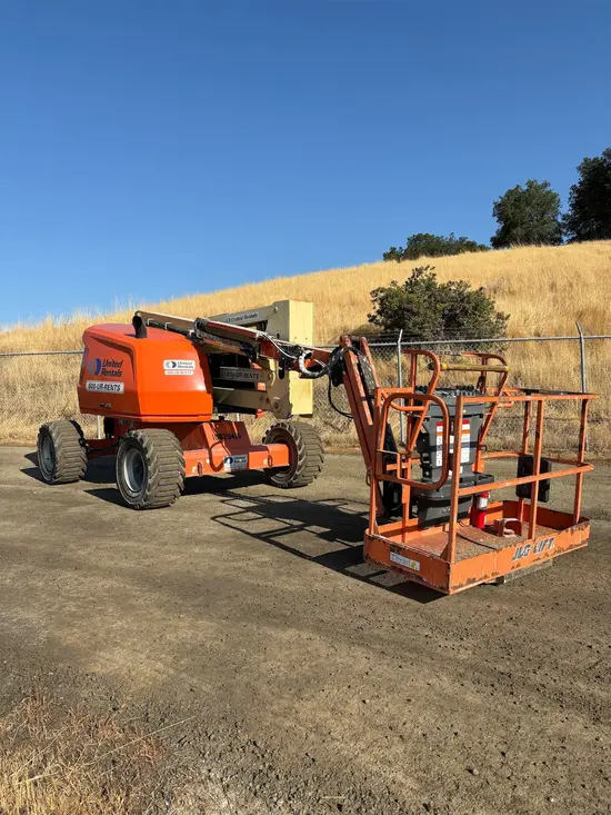 2017 JLG 450AJ Articulating Boom Lift