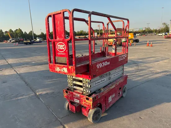 2017 MEC 1930SE Scissor Lift