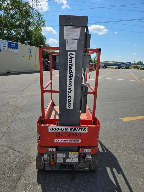 2016 Skyjack SJ12 Self-Propelled One-Person Lift