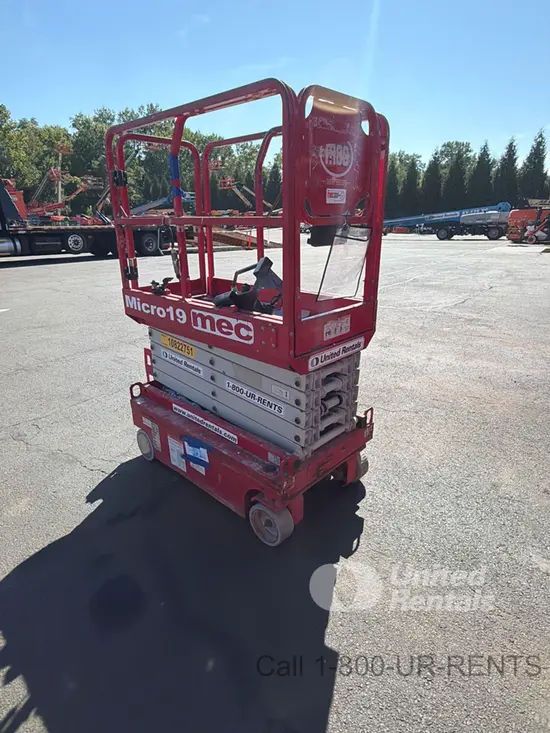 2018 MEC MICRO 19 Scissor Lift