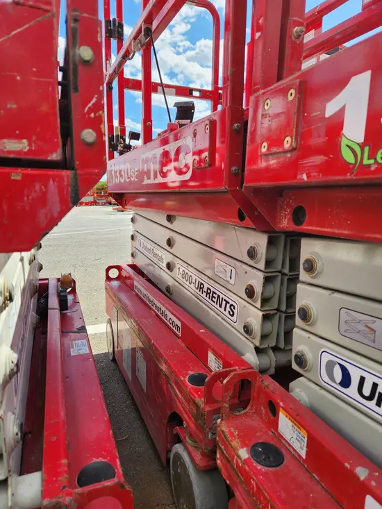 2017 MEC 1330SE Scissor Lift