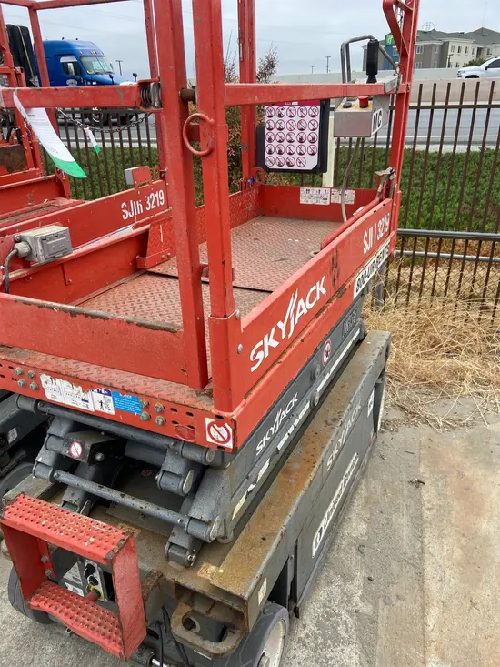 2018 Skyjack SJIII3219 Scissor Lift