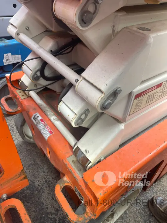 2019 Snorkel S3226E Scissor Lift