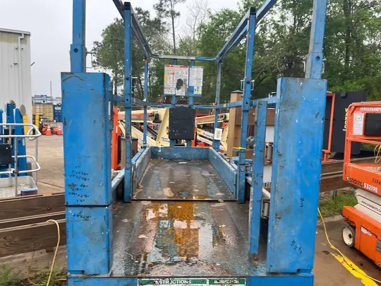 2016 Genie GS-3232 Scissor Lift