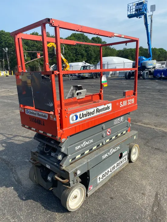 2018 Skyjack SJIII3219 Scissor Lift