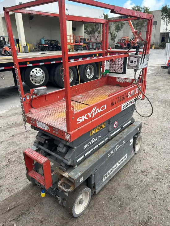 2018 Skyjack SJIII3219 Scissor Lift