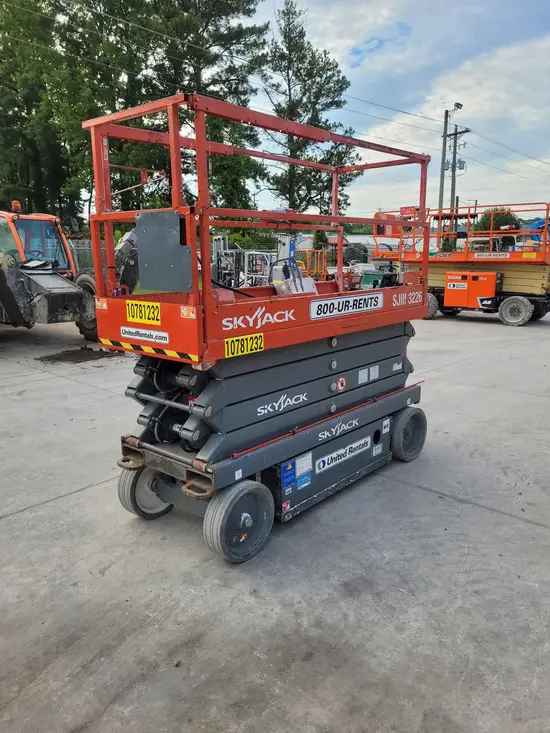 2018 Skyjack SJIII3226 Scissor Lift