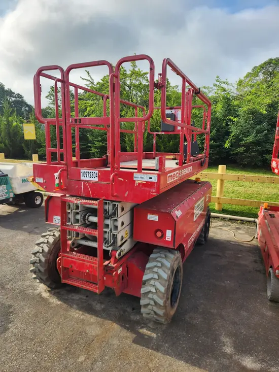 2019 MEC 3369ERT Scissor Lift