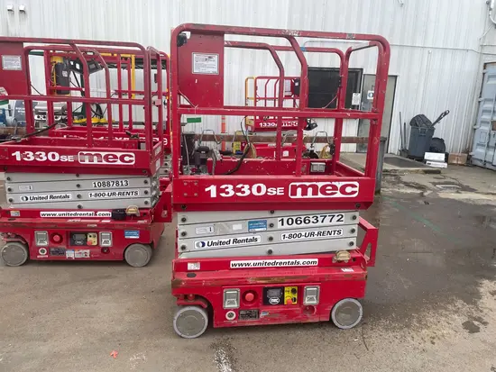 2017 MEC 1330SE Scissor Lift