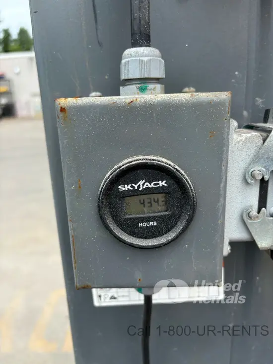 2017 Skyjack SJ12 Self-Propelled One-Person Lift