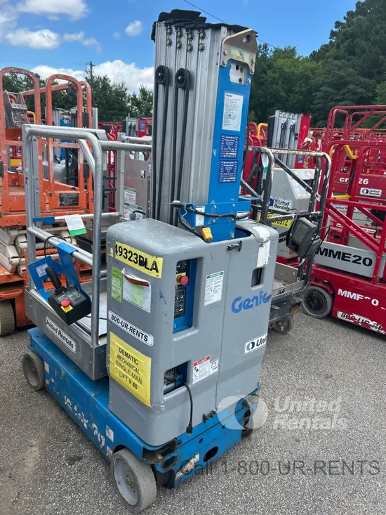 2017 Genie GR-20 Self-Propelled One-Person Lift