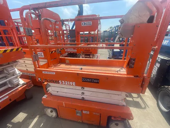 2019 Snorkel S3219E Scissor Lift