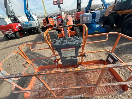 2016 JLG 600AJ Articulating Boom Lift