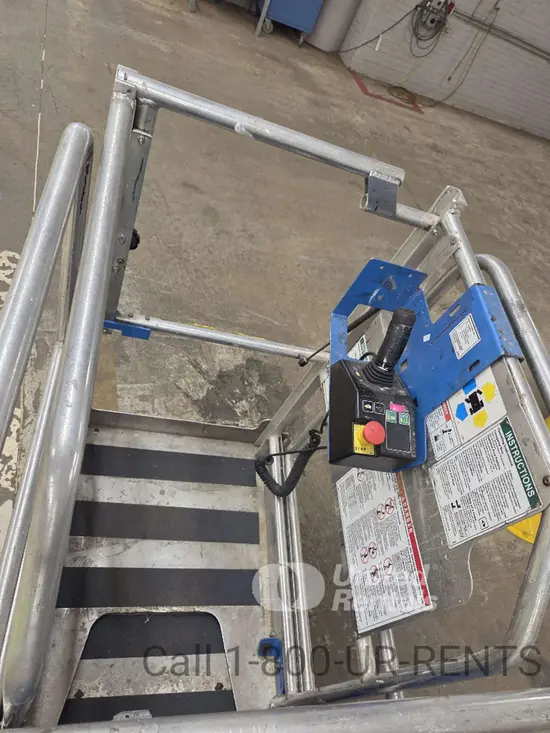 2017 Genie GR-20 Self-Propelled One-Person Lift