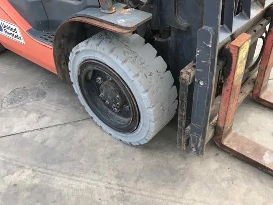 2014 Toyota 8FDU30 Forklift