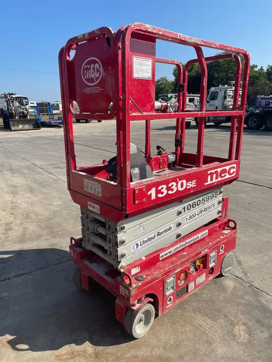 2017 MEC 1330SE Scissor Lift