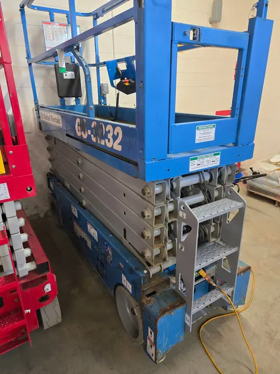 2017 Genie GS-3232 Scissor Lift