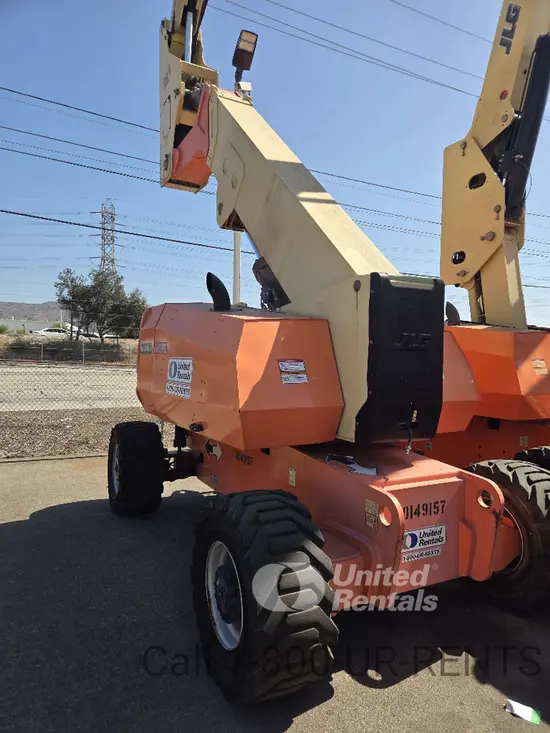 2013 JLG 800AJ Articulating Boom Lift