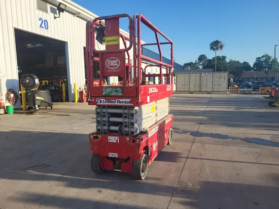 2017 MEC 2632SE Scissor Lift