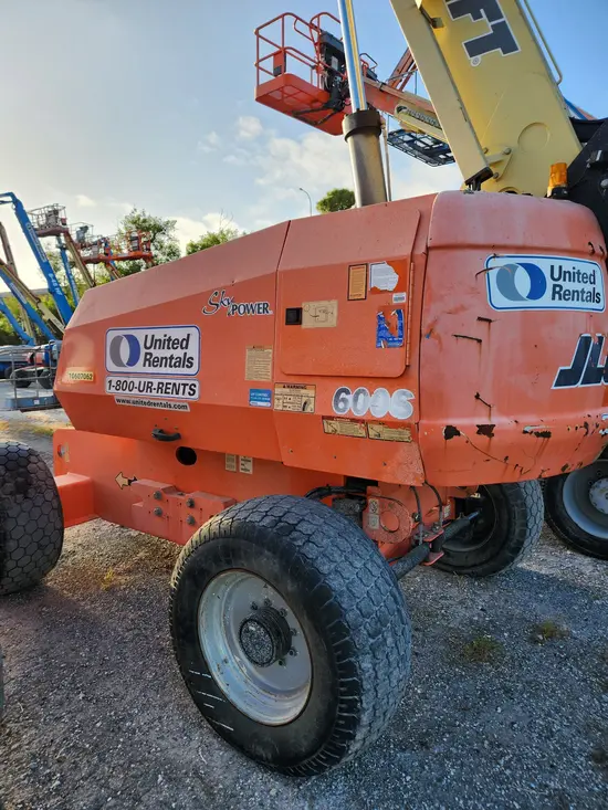 2017 JLG 600S Boom Lift
