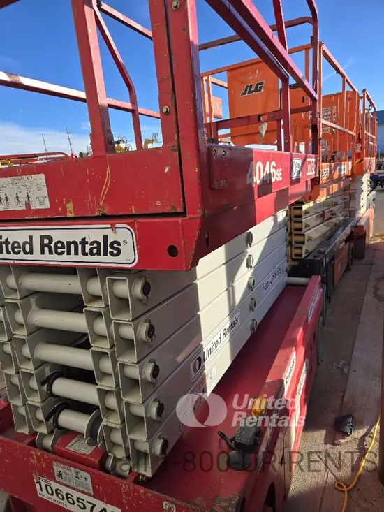 2017 MEC 4046SE Scissor Lift
