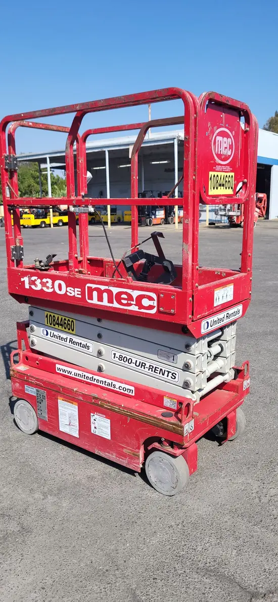 2018 MEC 1330SE Scissor Lift