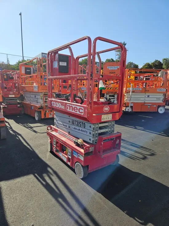 2018 MEC 1330SE Scissor Lift