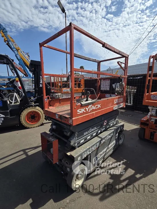 2016 Skyjack SJIII3219 Scissor Lift