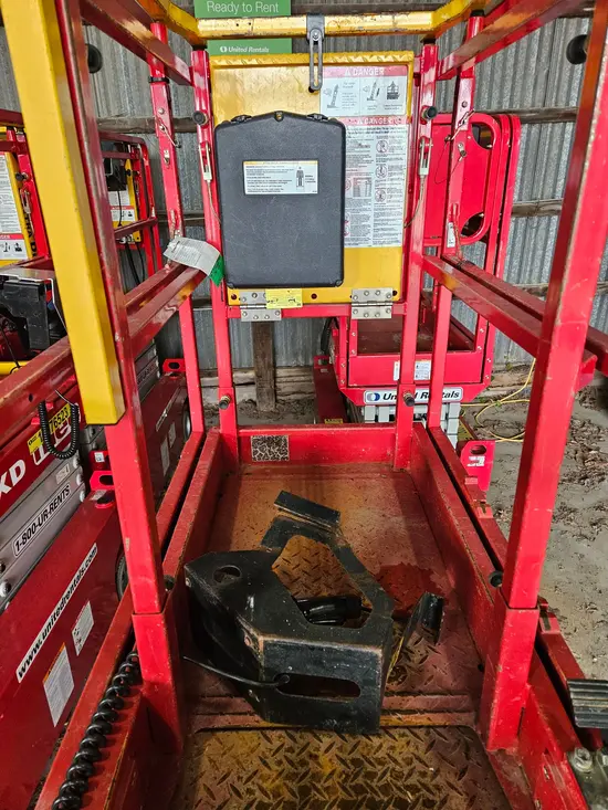 2020 MEC MICRO 19-XD Scissor Lift