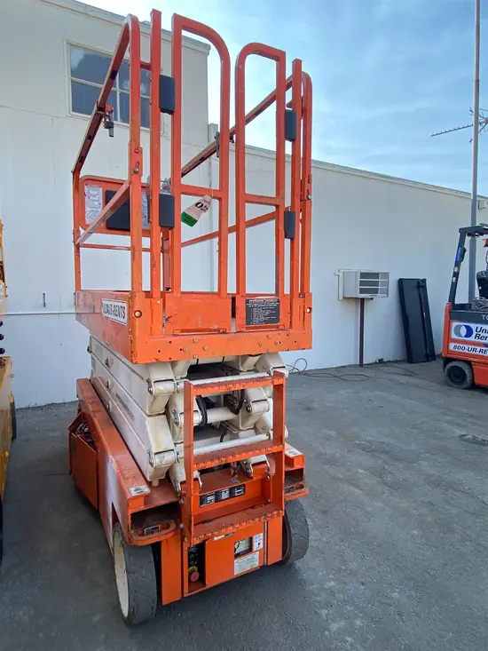 2019 Snorkel S3226E Scissor Lift