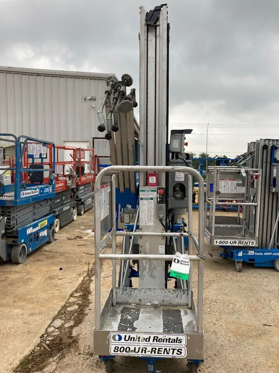 2018 Genie AWP-40SDC Pusharound Lift