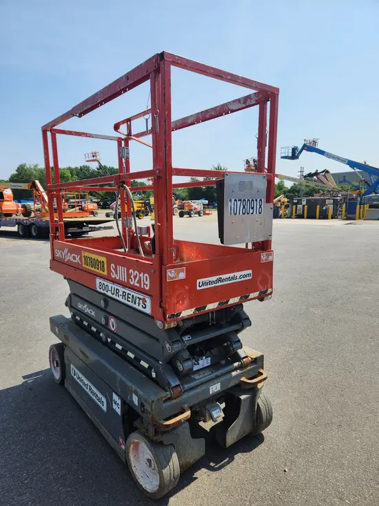 2018 Skyjack SJIII3219 Scissor Lift