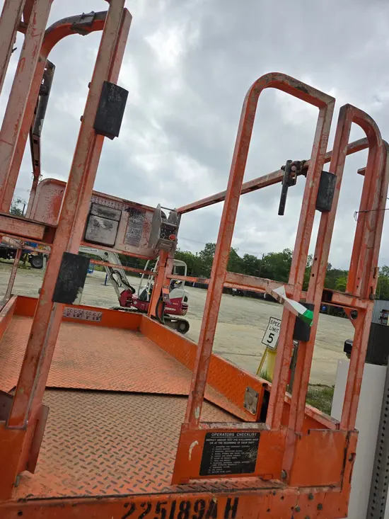 2019 Snorkel S4732E Scissor Lift