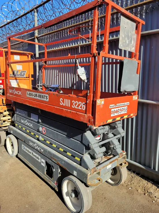 2016 Skyjack SJIII3226 Scissor Lift