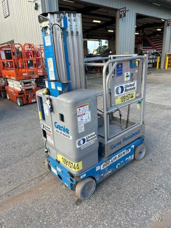 2019 Genie GR-20 Self-Propelled One-Person Lift