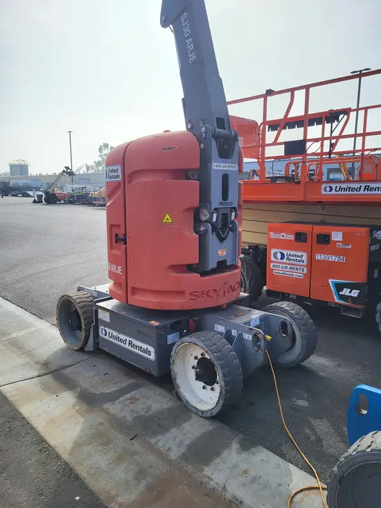 2017 Skyjack SJ30ARJE Articulating Boom Lift