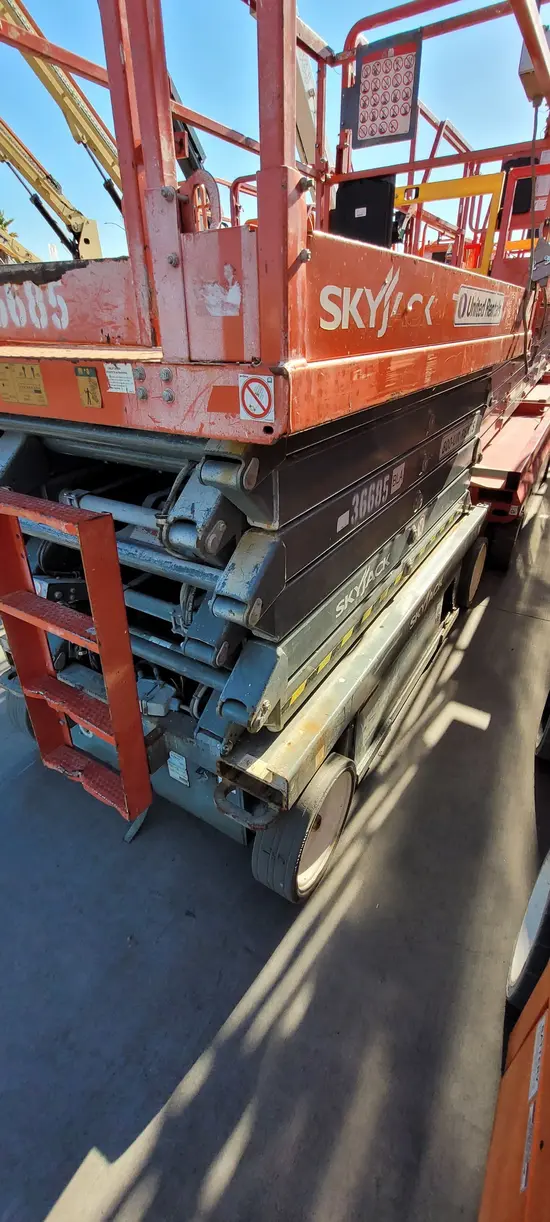 2016 Skyjack SJIII4740 Scissor Lift