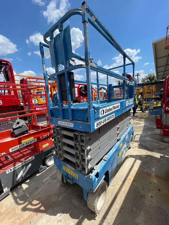 2016 Genie GS-3232 Scissor Lift