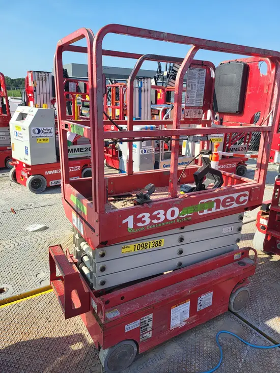 2019 MEC 1330SE Scissor Lift